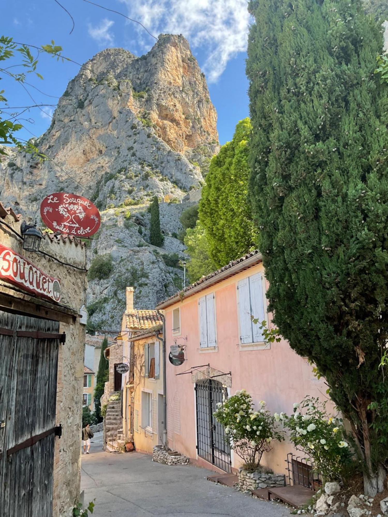 Zofia Appartements - Appartement Avec Cour Privee #1 Moustiers-Sainte-Marie Exterior foto